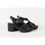  Sandalia de Couro Tratorada Preto Ref. 09612.09903