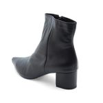 Bota Bico Fino Couro Louvre Preta