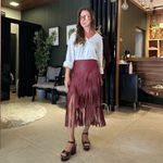 Saia midi em franjas Anames 