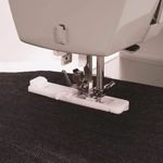 Máquina de Costura Singer 22 Pontos Facilita Pro 4423 com Base em Aço - 110v