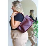 Bolsa Tiracolo Média Betina Vinho