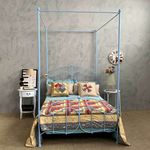 Cama C/ Dossel Flor de Lis Viúvo Pez. 80