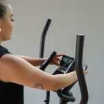 Elíptico E-1000 Aparelho para Academia Consport 