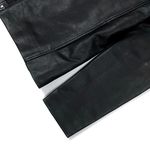 JAQUETA GOLA PADRE COURO PRETO RHOUKER 