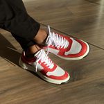TÊNIS CASUAL RECORTES - HYPER RED RHOUKER