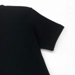 Camiseta Preto Rhouker Gola Média em Suedini Egípcio