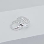 Argola Click Fio Abaulado Liso Prata 925