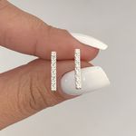 Brinco Palito Pequeno com Zirconia Prata 925