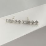 Brinco com Zirconia Geometricas Prata 925