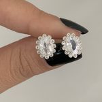 Brinco Oval com Zirconia Cristal Prata 925