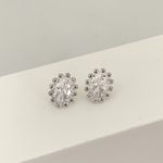Brinco Oval com Zirconia Cristal Prata 925