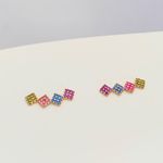 Brinco Ear Cuff Com Zircônias Coloridas Banhado a Ouro 18k