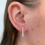 Brinco Palito Grande com Zirconia Prata 925