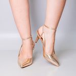 Slingback em Couro Salto Fino Dourado