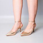 Slingback em Couro Salto Fino Dourado