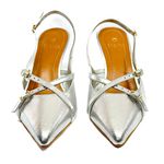 Slingback Prata em Couro Salto Fino 