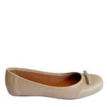 Sapatilha Confort Bege em Couro Bico Redondo