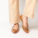 Sapatilha Confort Caramelo em Couro Bico Fino