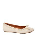 Sapatilha Confort Off White em Couro Bico Fino