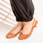 Slingback em Couro Salto Fino Caramelo Carmem