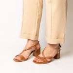 Sandália Caramelo Salto Bloco Couro