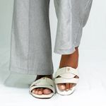 Sandália Rasteira Off White Chrys Couro