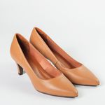 Scarpin Confort Salto Fino Mel em Couro Clarice