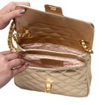 Bolsa Tiracolo Dourada Couro Matelassê Média Tati