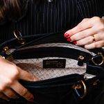 Bolsa Tote Preta Couro Metalassê 