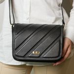 Bolsa Tiracolo Preta Em Couro Pequena