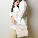 Bolsa Tiracolo Cobra Off White Em Couro 