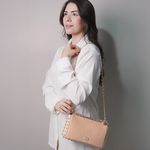 Bolsa Tiracolo Bege em Couro Spikes Pequena