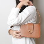 Bolsa Tiracolo Caramelo em Couro Pequena Mari