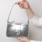 Bolsa Tiracolo Prata em Couro Pequena Mari