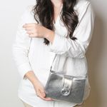 Bolsa Tiracolo Prata em Couro Pequena Mari