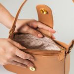 Bolsa Tiracolo Mel em Couro Pequena Mari