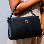 Bolsa Tote Preta Couro Alça Transversal Removível Média