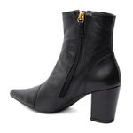 Bota Feminina Preta Couro Beatriz Cano Curto