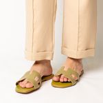 Sandália Rasteira Verde Pistache Hellen Couro