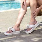 Sandália Flatform Jade Off White Santa Moça