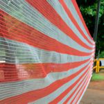 Tela tapume tecida 120m x 50m laranja e branca roma