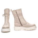 Bota Feminina Tratorada em Couro Cano Médio Snow Aproprie 