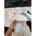 Tenis Nk Branco com Detalhe Laranja