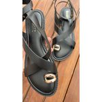 Rasteira X Preta com Detalhe Metalizado Dedão