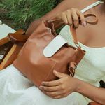 Bolsa RetrÔ - Chocolate e Off White - VERBENA 