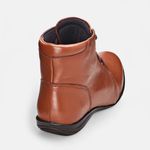 Bota Feminina Flat Martina Em Couro Caramelo 