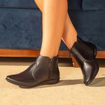 Bota Feminina Flat Carola Em Couro Preto 