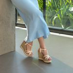 Sandália Anabela Eva em Couro Amêndoa 