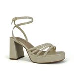 Sandália Verniz Off White Salto Alto
