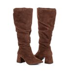 Bota Feminina Montaria Enrugada Camurça Caramelo
